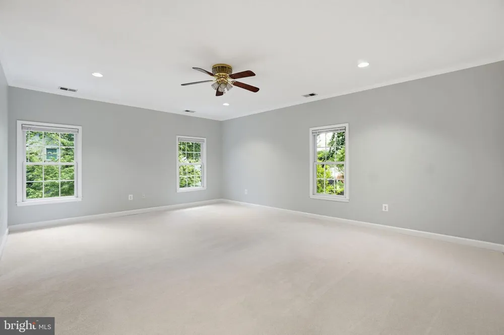 8613 VERNON AVENUE Alexandria, VA 22309