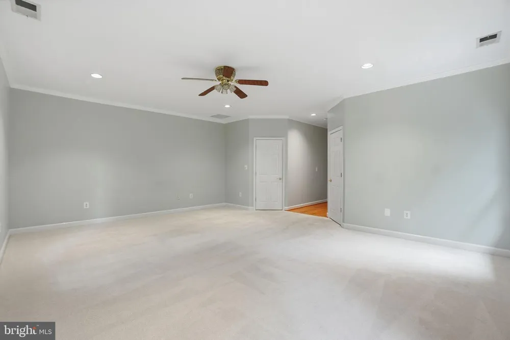 8613 VERNON AVENUE Alexandria, VA 22309