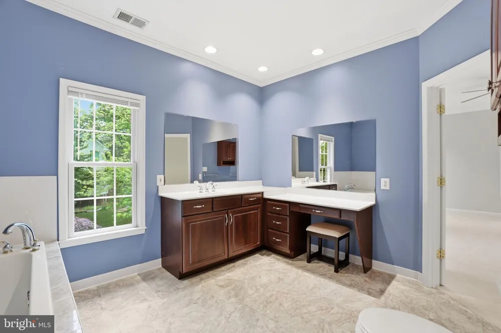 8613 VERNON AVENUE Alexandria, VA 22309