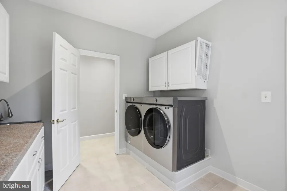 8613 VERNON AVENUE Alexandria, VA 22309