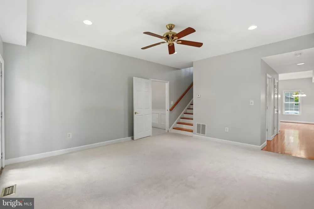 8613 VERNON AVENUE Alexandria, VA 22309