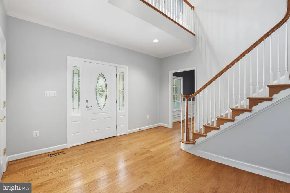 8613 VERNON AVENUE Alexandria, VA 22309