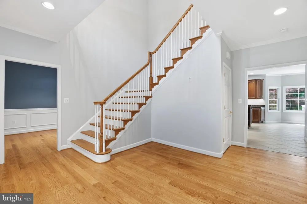 8613 VERNON AVENUE Alexandria, VA 22309