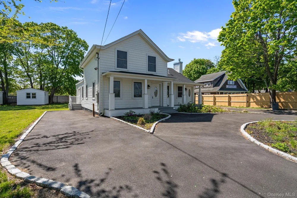 7600 Main Road #Unit 1B East Marion, NY 11939