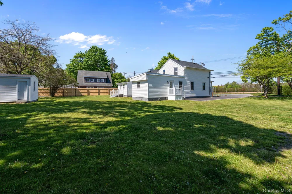 7600 Main Road #Unit 1B East Marion, NY 11939