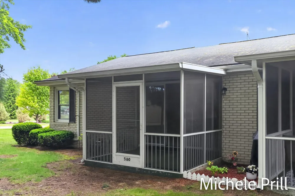 5160 Southglow Court SE Kentwood City, MI 49508