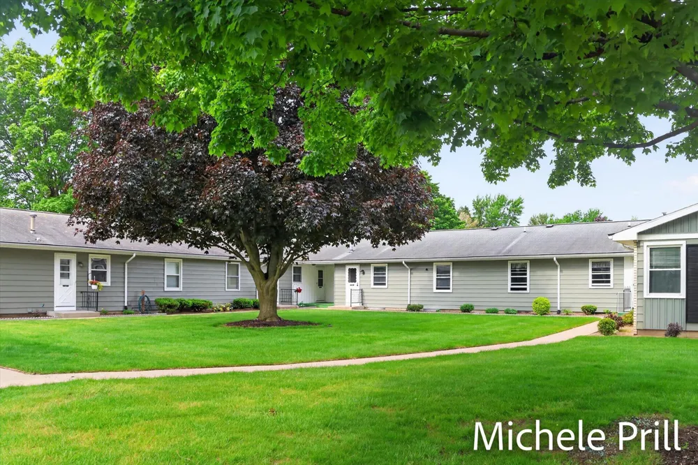 5160 Southglow Court SE Kentwood City, MI 49508