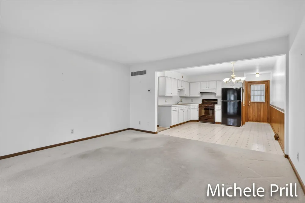 5160 Southglow Court SE Kentwood City, MI 49508