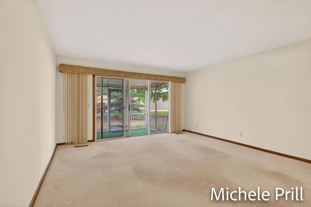 5160 Southglow Court SE Kentwood City, MI 49508