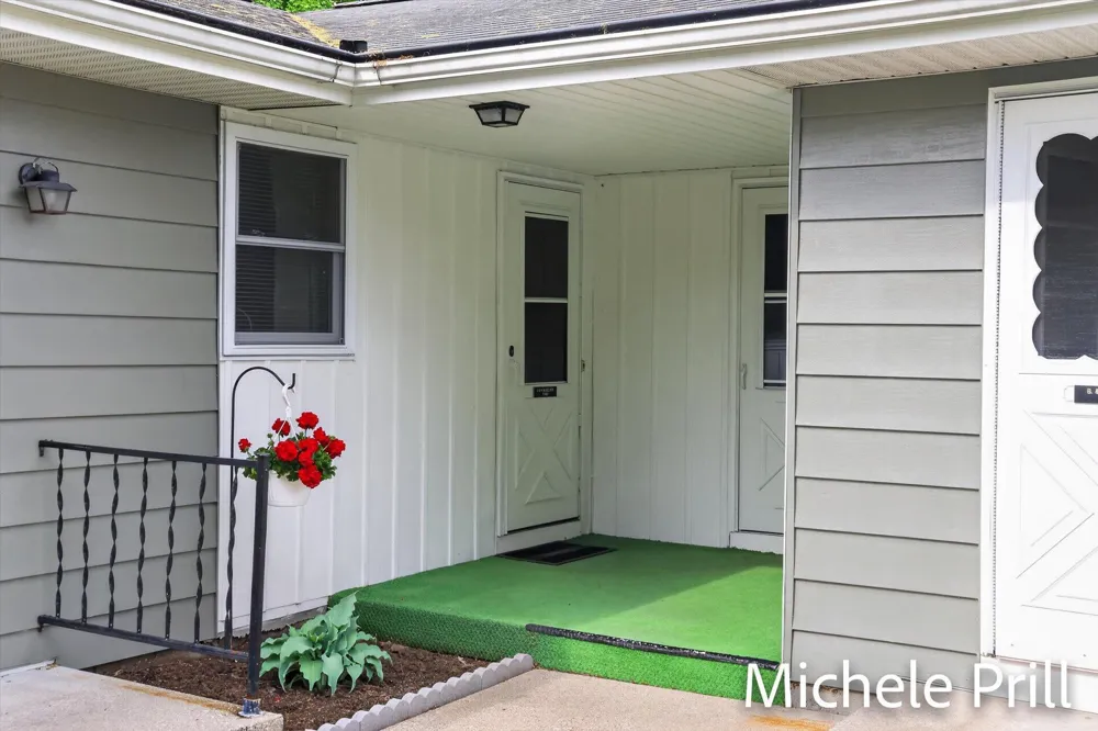 5160 Southglow Court SE Kentwood City, MI 49508