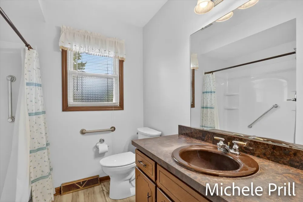 5160 Southglow Court SE Kentwood City, MI 49508