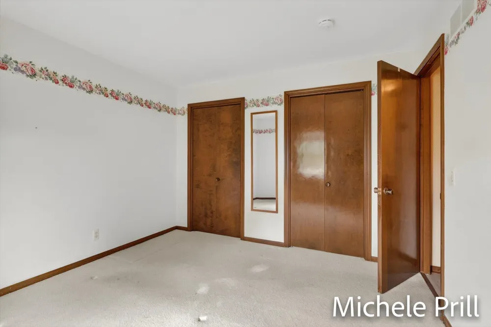5160 Southglow Court SE Kentwood City, MI 49508