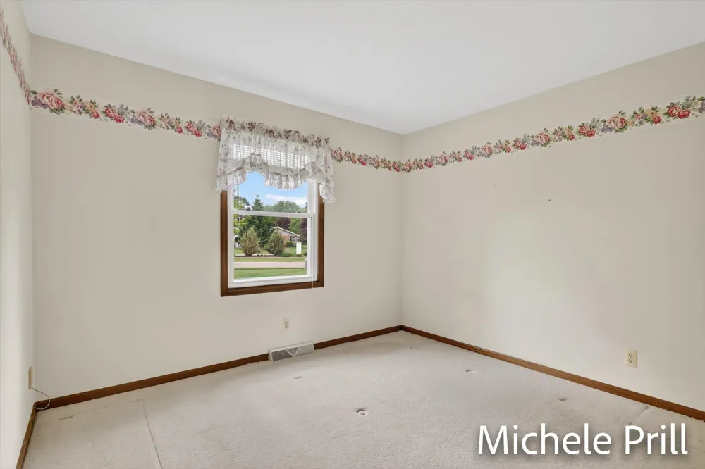 5160 Southglow Court SE Kentwood City, MI 49508