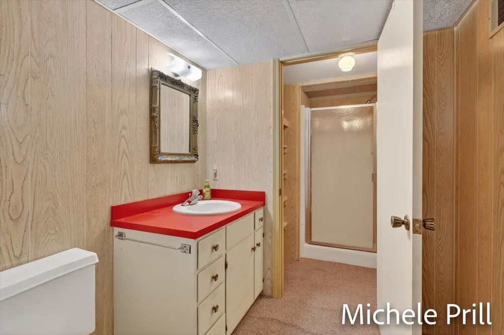 5160 Southglow Court SE Kentwood City, MI 49508