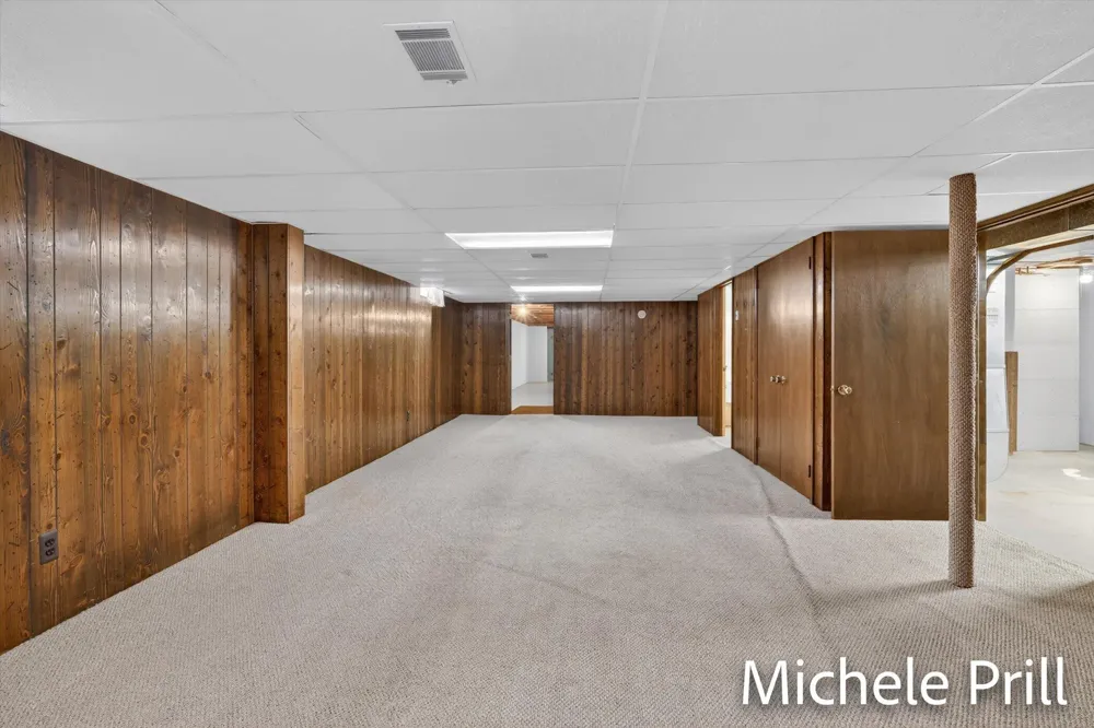 5160 Southglow Court SE Kentwood City, MI 49508