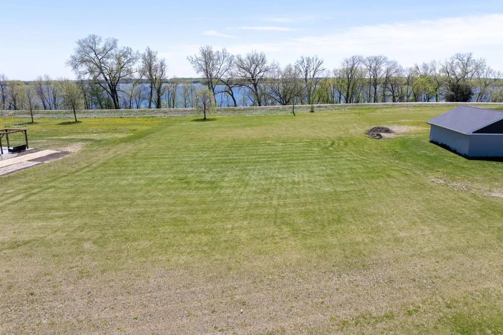 23473 Cardinal Drive Cleveland, MN 56017