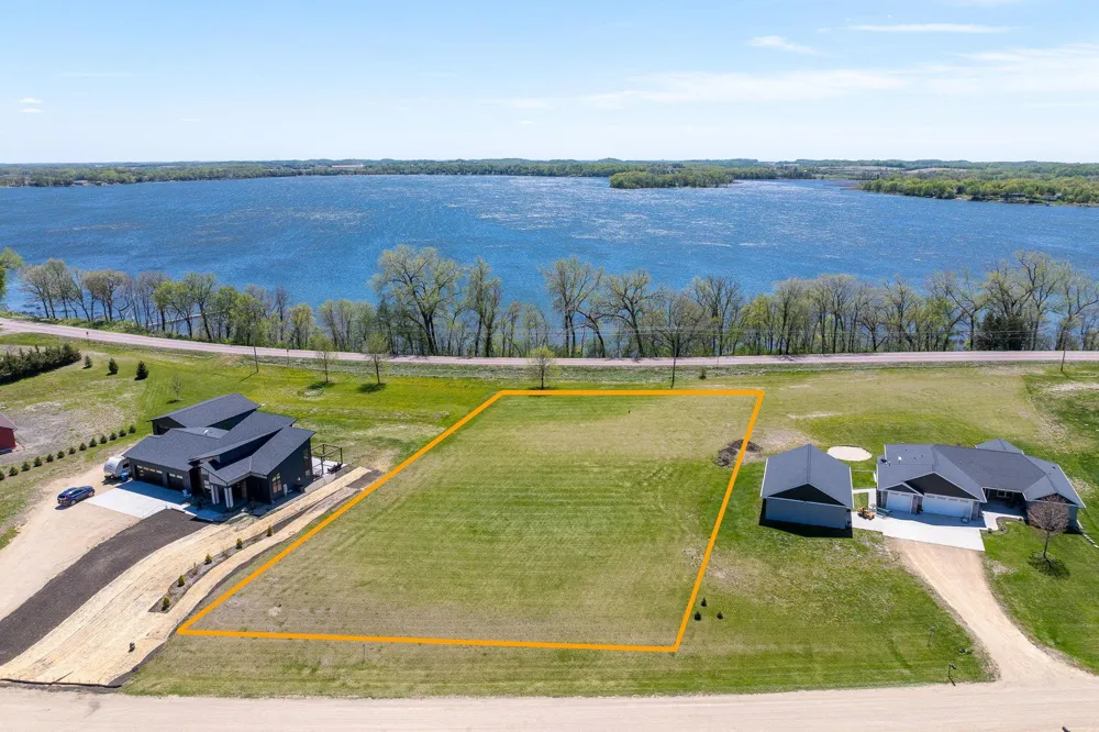 23473 Cardinal Drive Cleveland, MN 56017