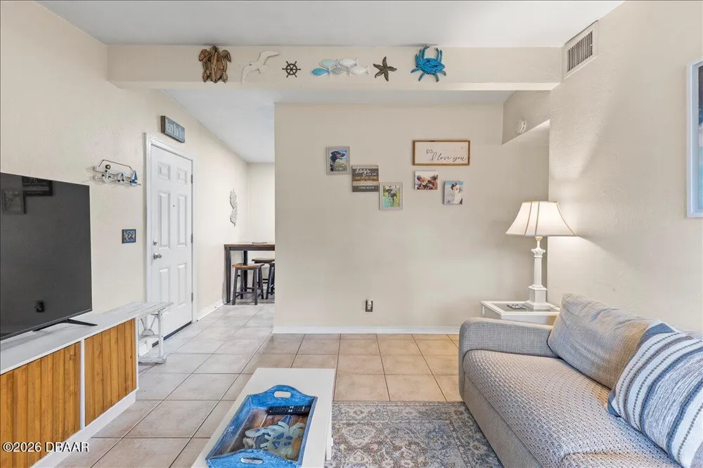450 Card Avenue Holly Hill, FL 32117