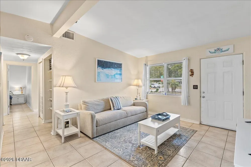 450 Card Avenue Holly Hill, FL 32117