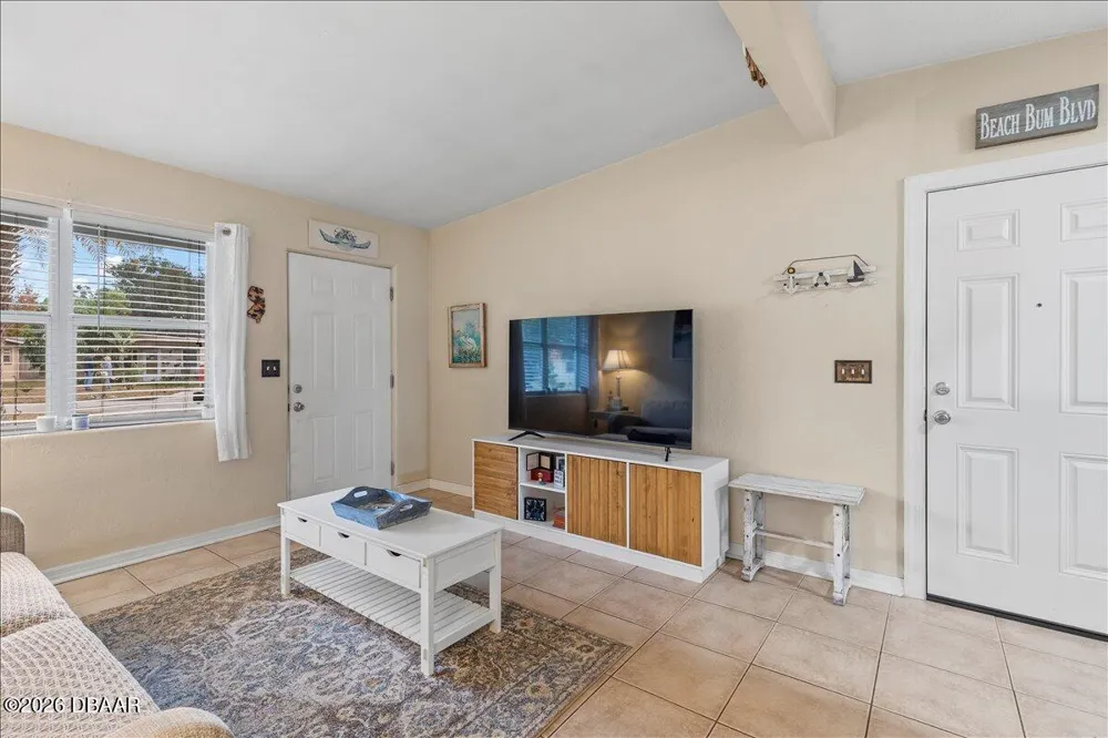 450 Card Avenue Holly Hill, FL 32117
