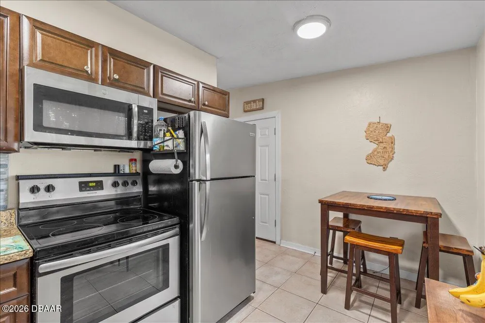 450 Card Avenue Holly Hill, FL 32117