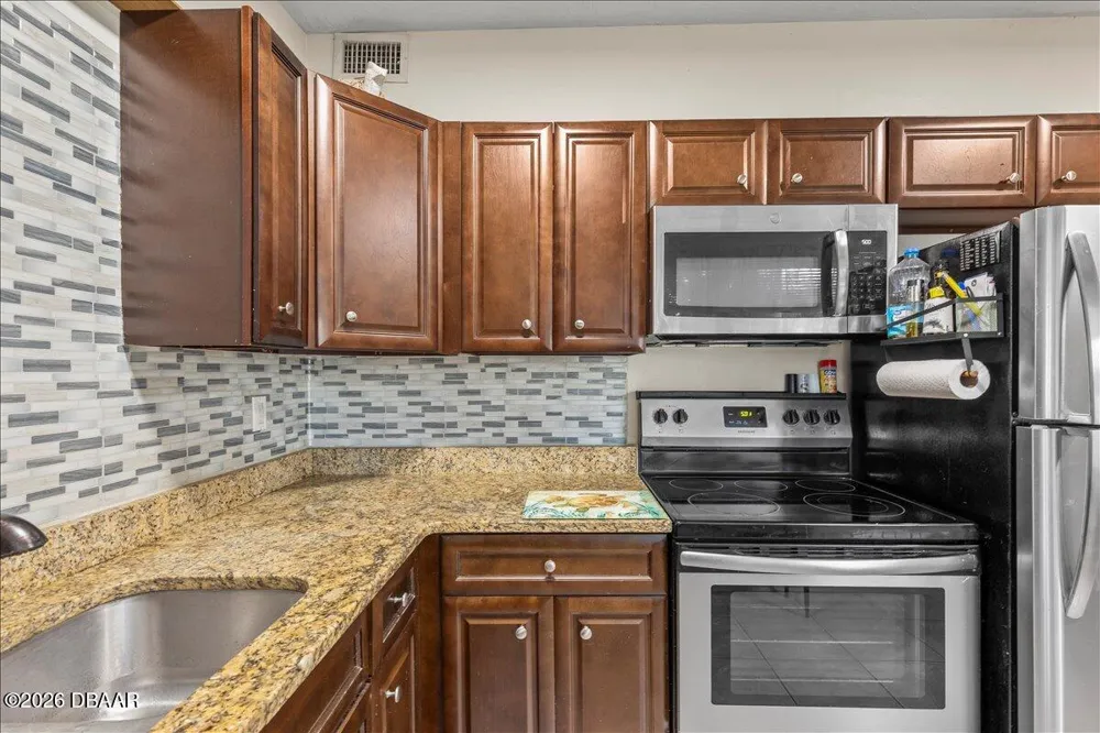 450 Card Avenue Holly Hill, FL 32117