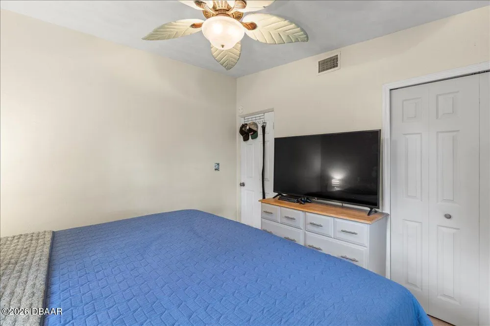 450 Card Avenue Holly Hill, FL 32117