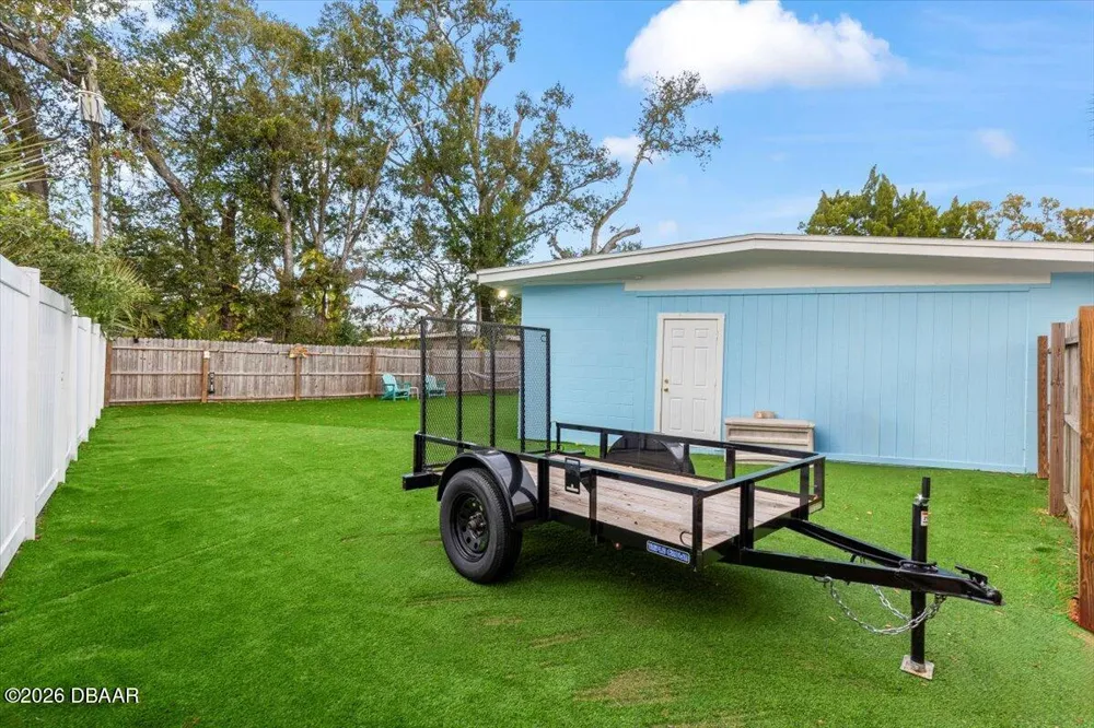 450 Card Avenue Holly Hill, FL 32117