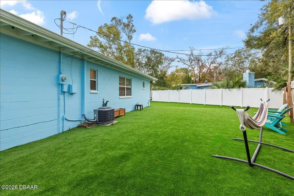 450 Card Avenue Holly Hill, FL 32117