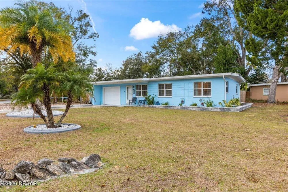 450 Card Avenue Holly Hill, FL 32117