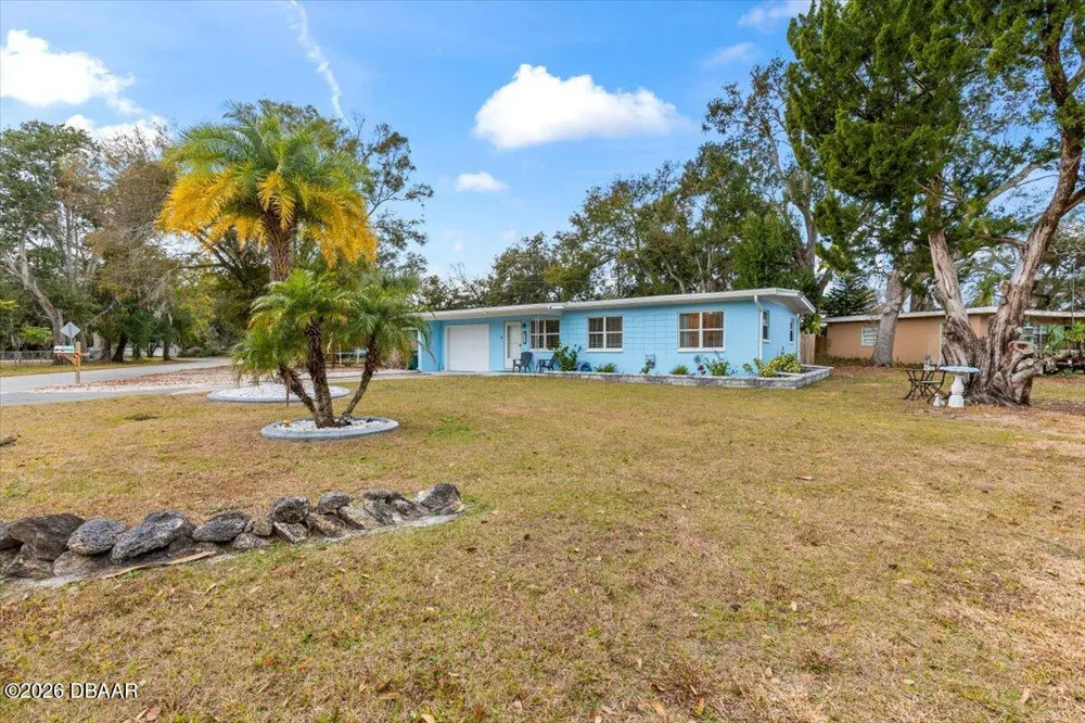 450 Card Avenue Holly Hill, FL 32117
