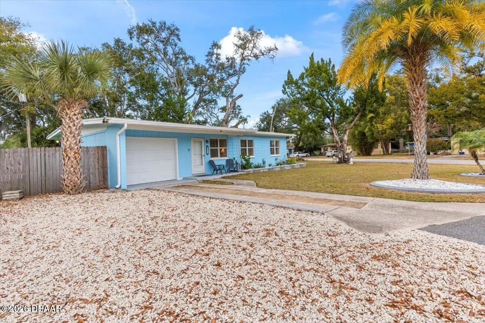 450 Card Avenue Holly Hill, FL 32117