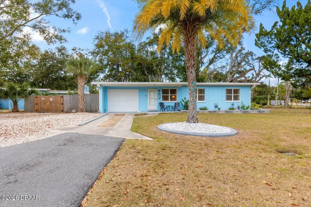 450 Card Avenue Holly Hill, FL 32117