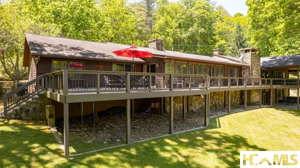 240 Round Hill Road Sapphire, NC 28774
