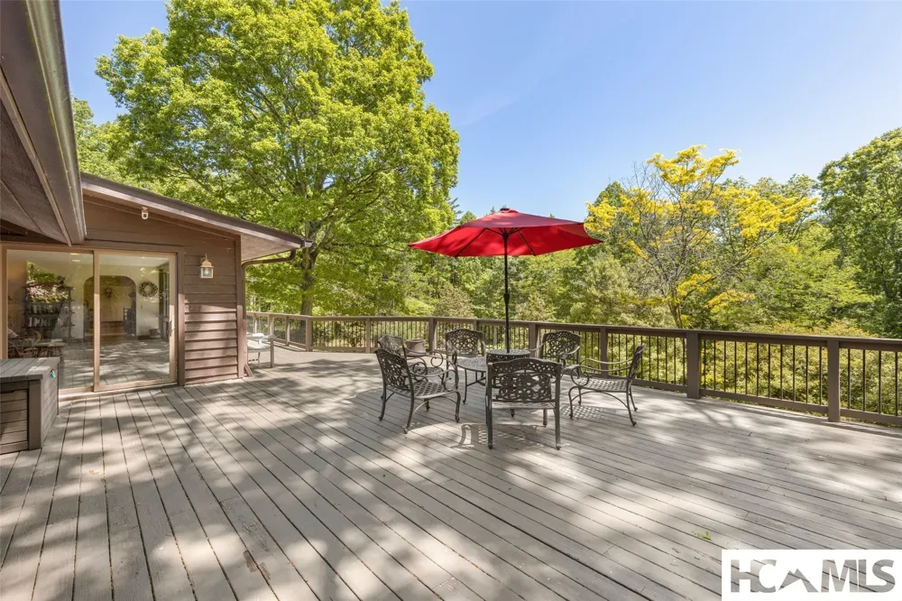 240 Round Hill Road Sapphire, NC 28774