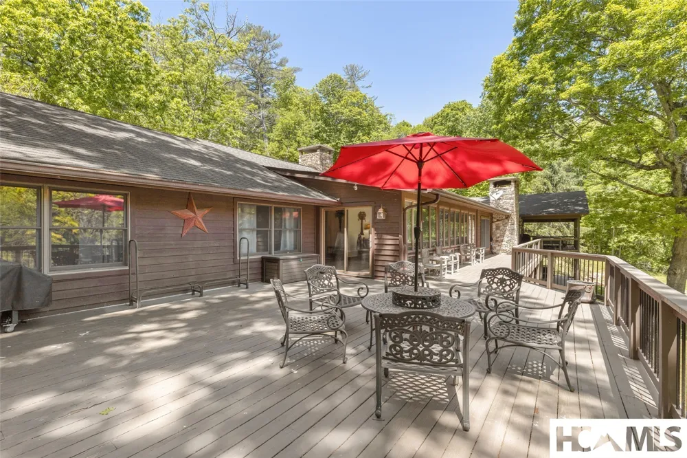 240 Round Hill Road Sapphire, NC 28774