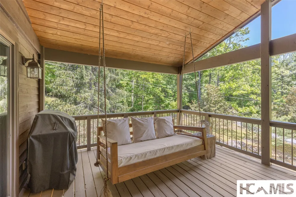 240 Round Hill Road Sapphire, NC 28774