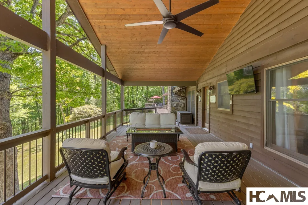 240 Round Hill Road Sapphire, NC 28774