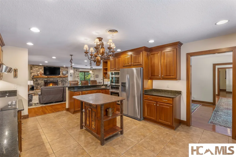 240 Round Hill Road Sapphire, NC 28774