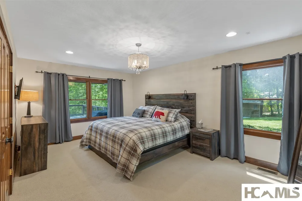 240 Round Hill Road Sapphire, NC 28774