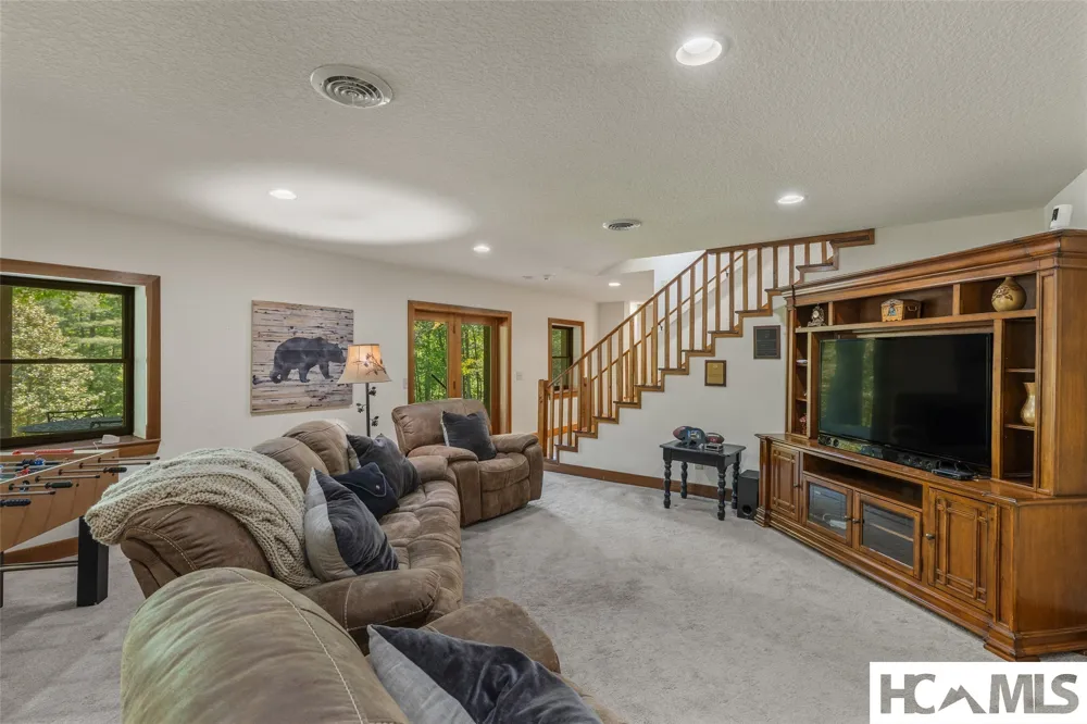 240 Round Hill Road Sapphire, NC 28774