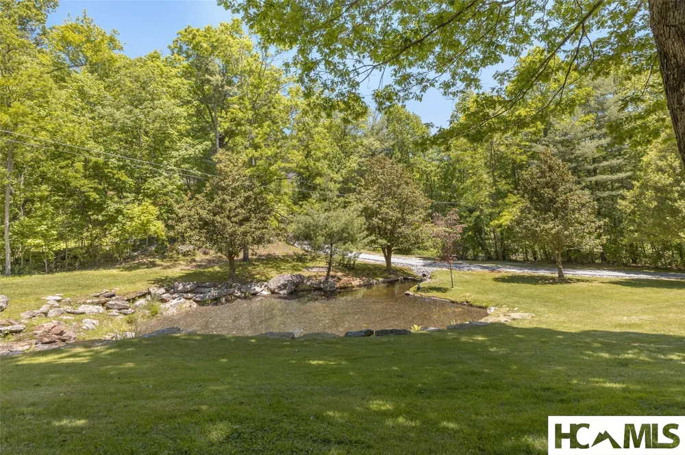 240 Round Hill Road Sapphire, NC 28774