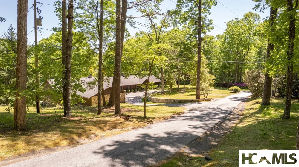 240 Round Hill Road Sapphire, NC 28774