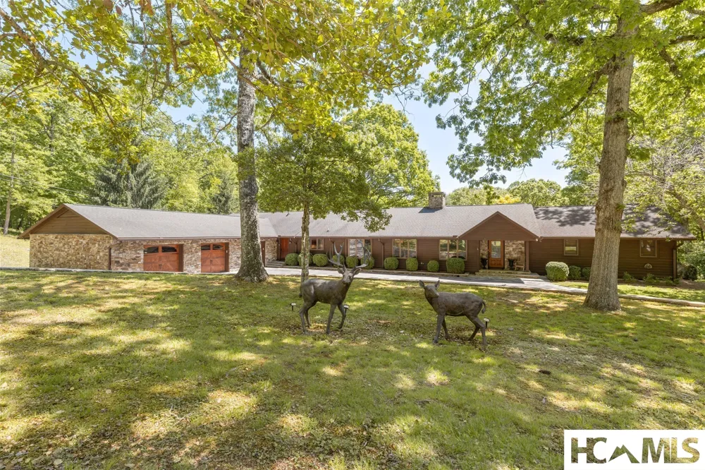240 Round Hill Road Sapphire, NC 28774
