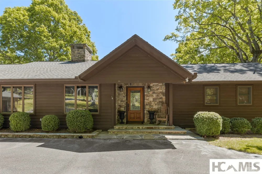 240 Round Hill Road Sapphire, NC 28774