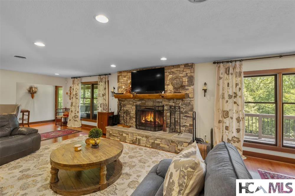 240 Round Hill Road Sapphire, NC 28774