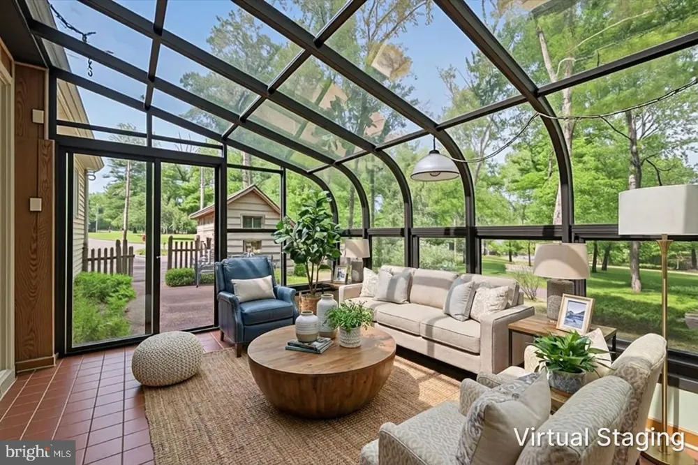 28 FOREST LANE Ewing, NJ 08628