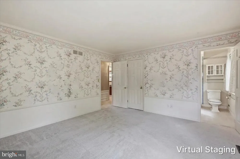 28 FOREST LANE Ewing, NJ 08628