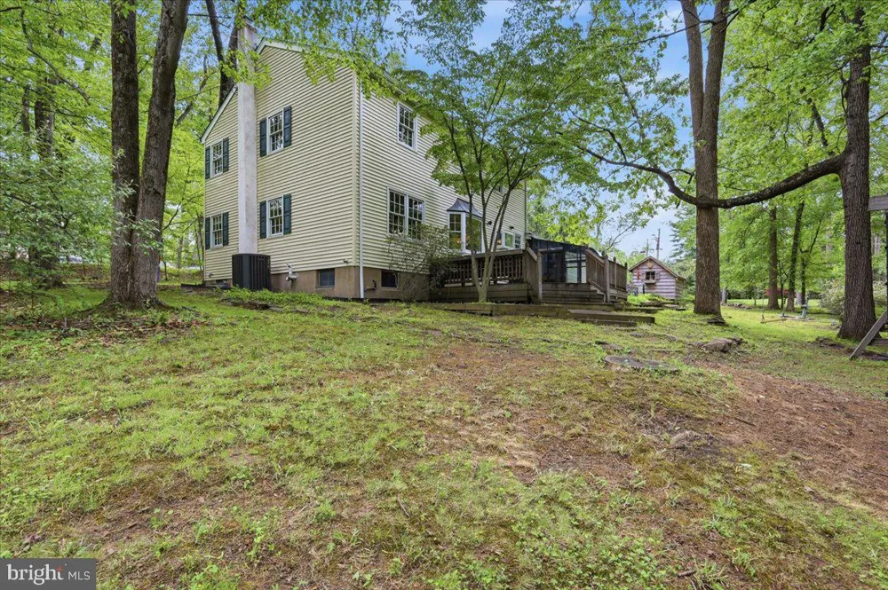 28 FOREST LANE Ewing, NJ 08628