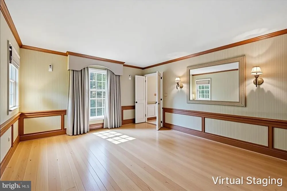 28 FOREST LANE Ewing, NJ 08628